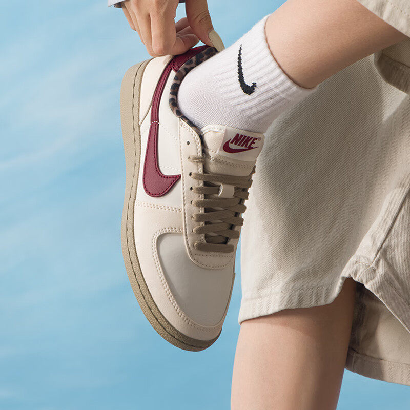 Nike Womens Sport Tennis Shoes - Outdoor Lighting Hong Kong のレビューと価格